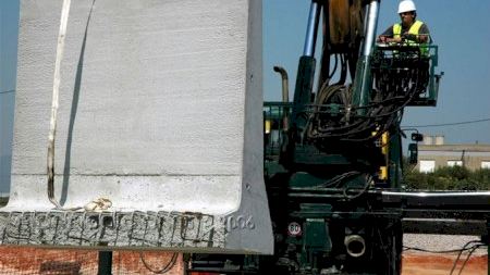 Primera piedra nuevo depósito de agua
