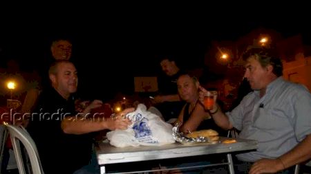 Macrocena de hermandad