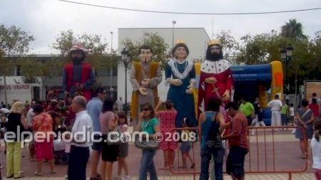 Plantà de gigantes y cabezudos