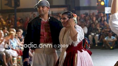Fogueres 09 - Desfile Folklórico Internacional (1)