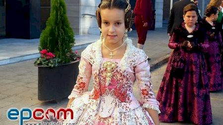 Fallas 2011 - Exaltación Reina Infantil - Pasacalle