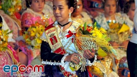 Fallas 2012 - Exaltación Reina Infantil - Carla Valero