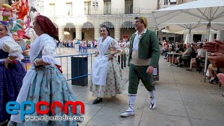 Fogueres 2012 - La Danza
