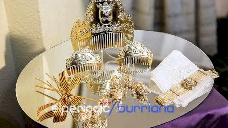 Burriana - Fallas 2015 - Exposición Traje Reina Mayor