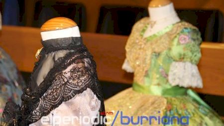 Burriana - Fallas 2015 - Exposición Trajes Corte de Honor