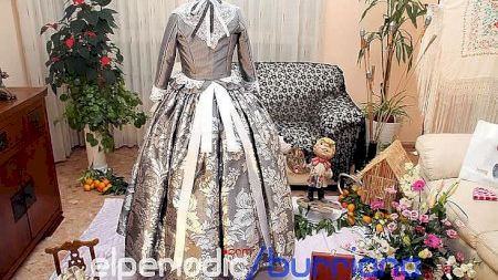 Burriana - Fallas 2015 - La Bosca - Expo Traje Reina Mayor