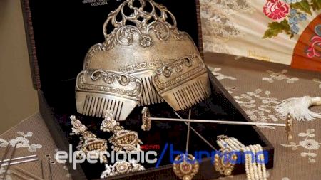 Burriana - Fallas 2015 - Barri Valencia - Expo Traje Reina Mayor