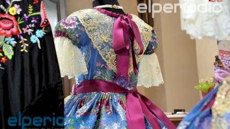 Burriana - Fallas 2015 - Caçadors - Expo Traje Fallera Mayor Infantil