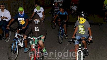 Les Alqueries - Festes Segregació - Traca pel carrer