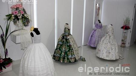 Burriana - Fallas 2016 - Centre Espanya - Expo Traje Fallera Mayor Inf