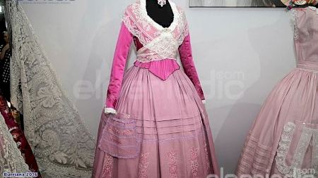Burriana - Fallas 2017 - La Ravalera - Expo Traje Fallera Mayor