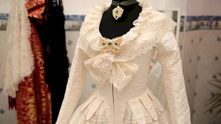 Burriana - Fallas 2017 - Club Ortega - Expo Traje Fallera Mayor