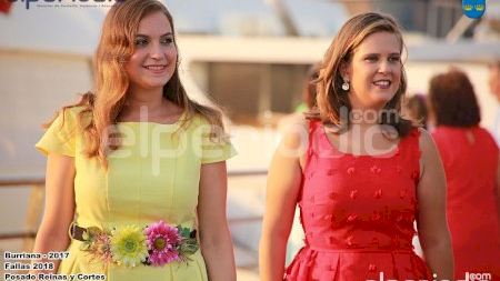 Burriana - Fallas 2018 - Posado Reinas Falleras y Cortes de Honor 2018