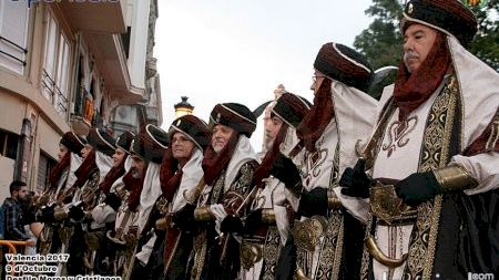 Valencia - 9 Octubre - Desfile Moros y Cristianos
