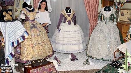 Burriana - Fallas 2018 - F. Barri Onda - "Manifest" Fallera Major