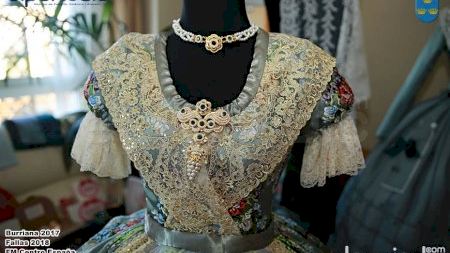 Burriana - Fallas 2018 - F. Centro España - "Manifest" Fallera Major