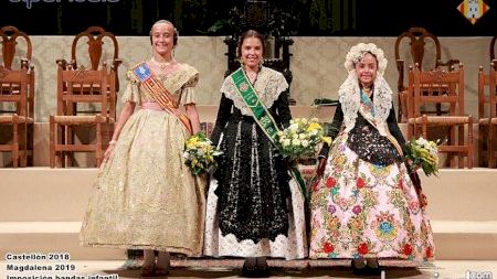 Castelló - Magdalena 2019 - Imposición Bandas Reina Infantil y Corte Honor