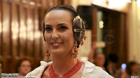 Valencia - Desfile Indumentaria Fallera