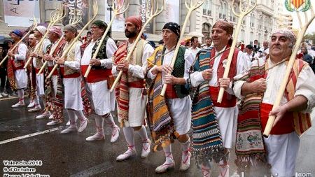 València - 9 d'Octubre - Desfilada Moros i Cristians - 1