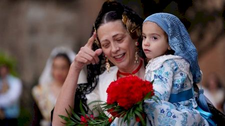 Valencia - Fallas 2019 - Ofrenda Lunes - 04 (18:25 - 18:40)