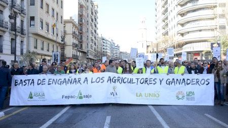 Els agricultors prenen el centre de València