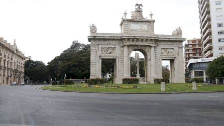 Primer dia d'hibernació econòmica a València