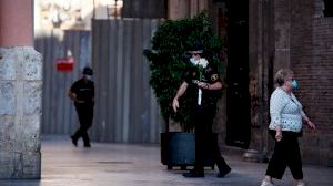 València - El coronavirus altera la festa de la Mare de Déu dels Desamparats