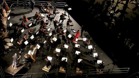 València - Homenatge a les víctimes del coronavirus