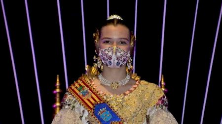 Homenatge a la reina fallera infantil de Burriana