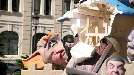 La DANA causa estralls en algunes falles de València