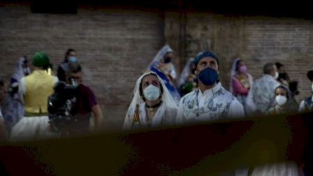 Fallas València 2021: Ofrena a la Mare de Déu - 04 (20:00h-21:00h)