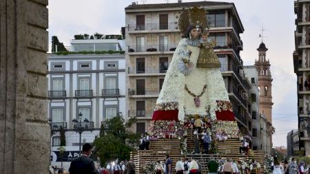 Fallas València 2021: Ofrena a la Mare de Déu - Dissabte vesprada - 05 (19:10h-19:40h)