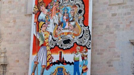 Fallas Burriana 2021: Ofrena - Tapís - 01