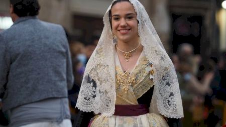 València Falles 2022: Ofrena Divendres. Carrer Quart - 04 (18:05h-18:30h)