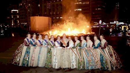 Cremà de la Falla de la Plaça de l'Ajuntament de València