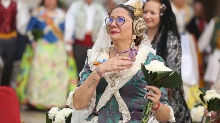 Falles València 2023: Ofrenda Dissabte 18. Carrer La Pau - 05 (18:00h - 18:30h)