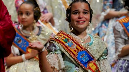 Falles Borriana 2024: Exaltació Reina Fallera Infantil. Centre - 02