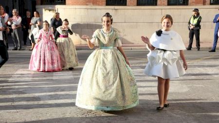 Falles Borriana 2024: Exaltació Reina Fallera Infantil. Concentració