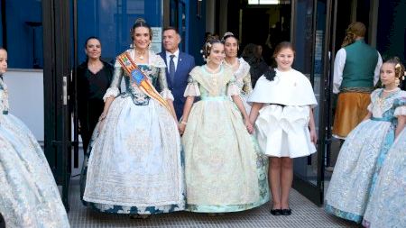 Falles Borriana 2024: Exaltació Reina Fallera Infantil. Entrada Teatre Payà