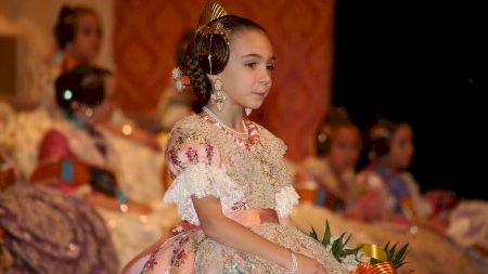 Falles Borriana 2024: Exaltació Reina Fallera Infantil. Esquerra - 01