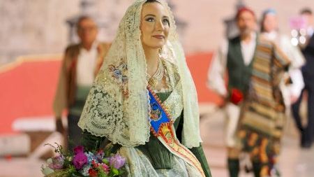 Falles València 2024: Ofrena Dilluns 18. Carrer San Vicente. 23:00 - 00:00