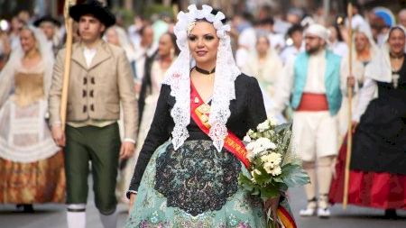 Fogueres 2024. Ofrena dissabte - 06