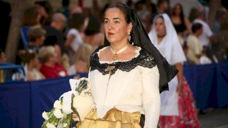 Fogueres 2024. Ofrena dissabte - 07