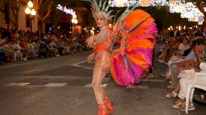 Hogueras 2024. Desfile folklórico internacional - 03