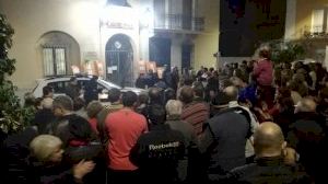 Un centenar de persones es concentren a Simat de la Valldigna per defensar els cítrics valencians