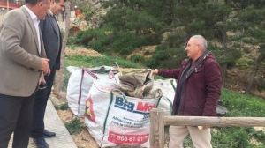 Medio Ambiente realiza trabajos de limpieza en la ladera del Monte San Miguel y el entorno del Seminario - (foto 2) Medio Ambiente realiza trabajos de limpieza en la ladera del Monte San Miguel y el entorno del Seminario - (foto 2)