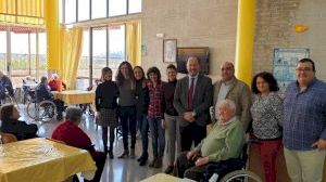 Tradicional visita navideña a la residencia de la 3ª Edad de Orihuela