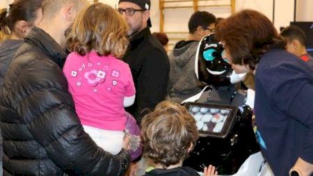 La tecnología de vanguardia protagoniza la Fireta de Nadal en Quart de Poblet