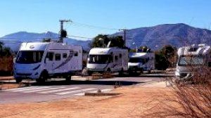 El PP de Cabanes detecta una acampada il·legal de caravanes a Torre la Sal - (foto 2)