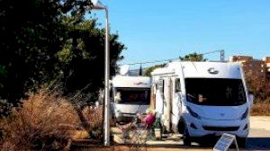 El PP de Cabanes detecta una acampada il·legal de caravanes a Torre la Sal - (foto 3)
